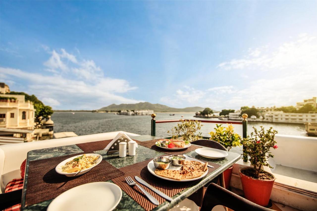 Hotel Devraj Niwas On Lake Pichola Udaipur Ngoại thất bức ảnh