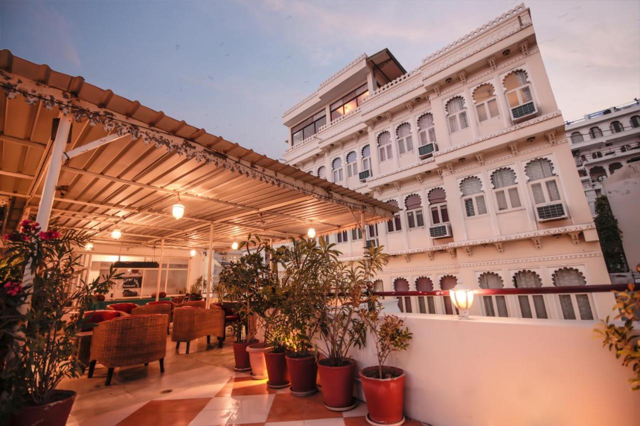 Hotel Devraj Niwas On Lake Pichola Udaipur Ngoại thất bức ảnh