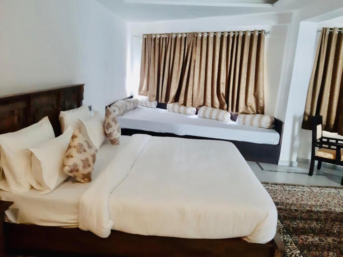 Hotel Devraj Niwas On Lake Pichola Udaipur Ngoại thất bức ảnh