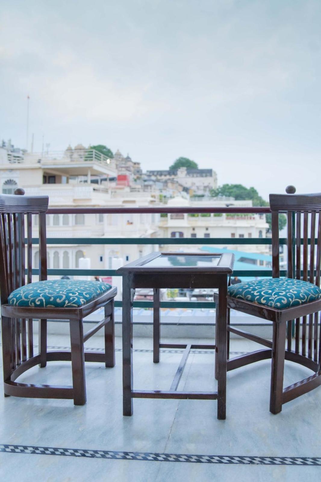 Hotel Devraj Niwas On Lake Pichola Udaipur Ngoại thất bức ảnh