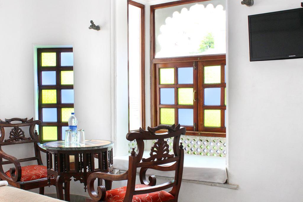 Hotel Devraj Niwas On Lake Pichola Udaipur Ngoại thất bức ảnh