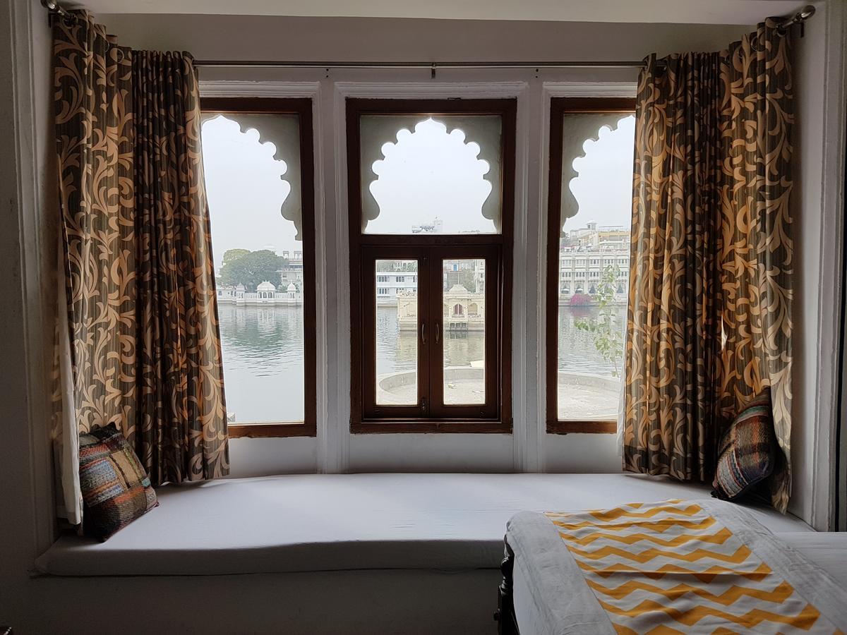 Hotel Devraj Niwas On Lake Pichola Udaipur Ngoại thất bức ảnh