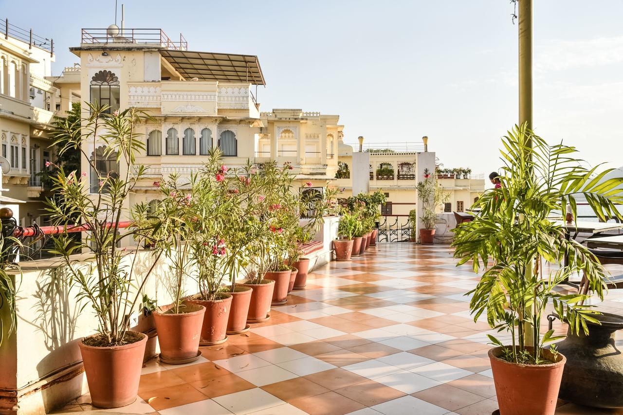 Hotel Devraj Niwas On Lake Pichola Udaipur Ngoại thất bức ảnh